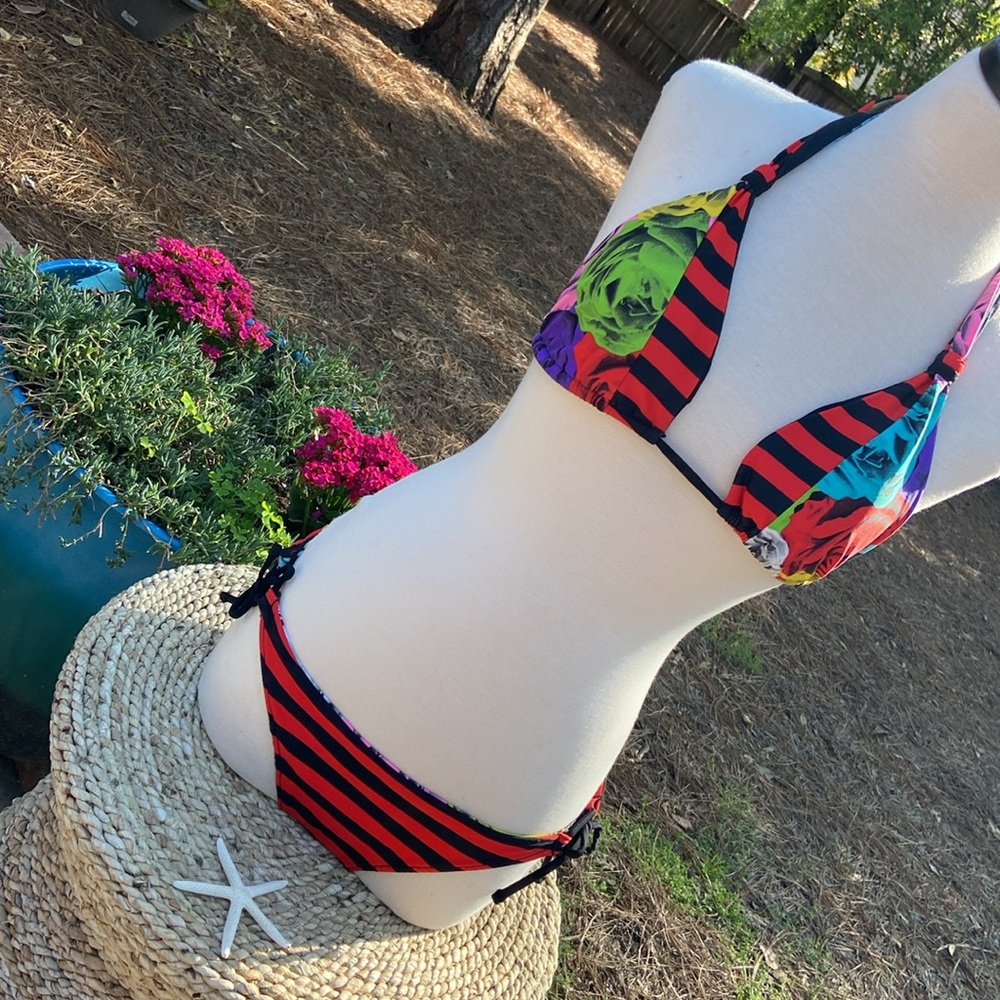 {Volcom} Waroses Triangle Halter & Reversible Bot… - image 8